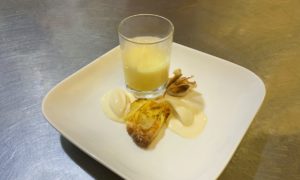 Appel-boterkoek met Rumparfait, sabayon en kaneel-mascarpone